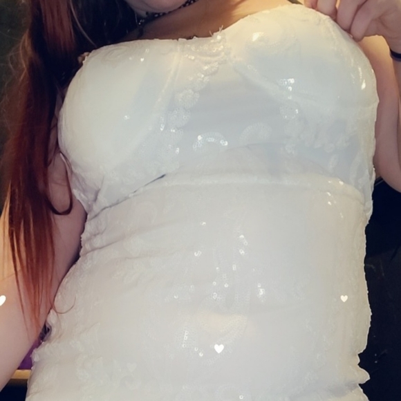 Sparkling white strapless dress with train - Picture 7 of 16